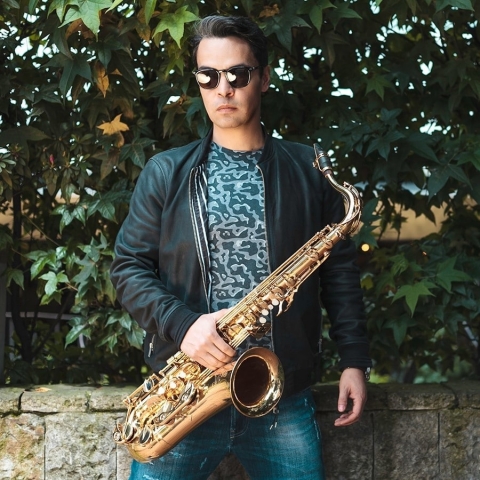 El saxo de Edward Moreno debuta con ‘Retornar’